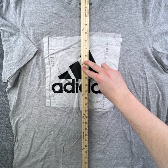 Adidas Mens Pullover T Shirt Short Sleeve Crew Neck Logo Gray Size 2XL Adult - Picture 2 of 9